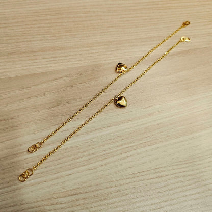 916 Gold Wan Zi Dangling Heart Bracelet Slim elegant design