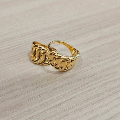 916 Gold Crescent Chain Ring Latest Design Bold and Feather Light