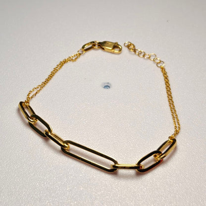 916 gold Wanzi link bracelet with elongated links and fine chain
