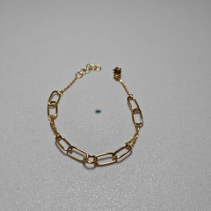 916 Gold WanZi Loop Bracelet | Adjustable 22K Gold Design