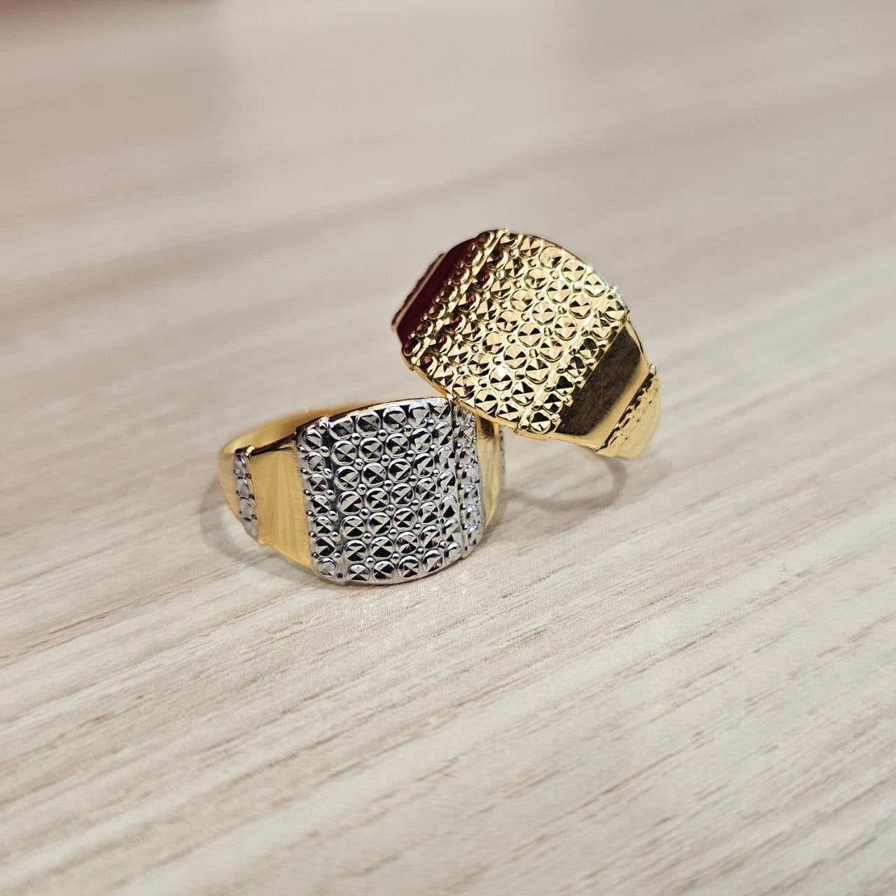 916 Gold Nuggets Ring Full Gold Feather Light
