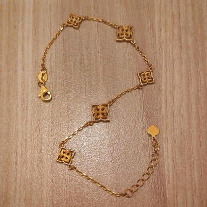 916 Gold Rainbow Leaf Bracelet | Elegant Nature-Inspired Design